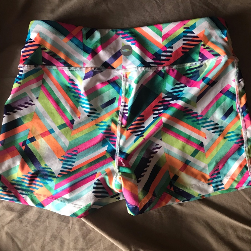 Avia athletic shorts S